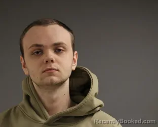 Mugshot of ISAIAH A HOEFLING