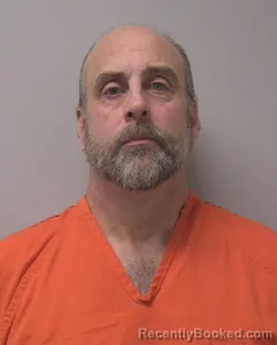 Mugshot of TRACE BERNARD HALL