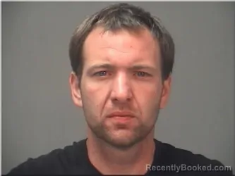 Mugshot of Justin Peterson