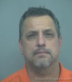 Mugshot of DUSTIN EVERETT SMITH