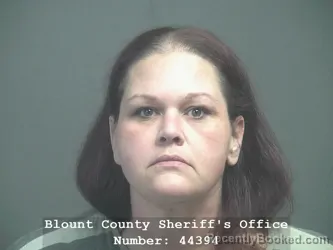 Mugshot of SAMANTHA VIANN SMITH