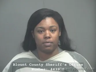 Mugshot of DAYSHAWNA SIERRA GORDON