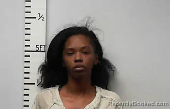 Mugshot of Shanquaishia Lachelle Edwards