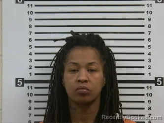 Mugshot of CHAQUITA NAKIA ROBERTSON