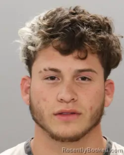 Mugshot of JOSE ESCALONA-ARRAEZ