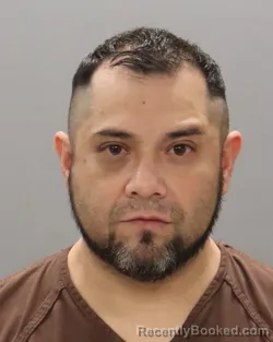 Mugshot of HECTOR NIEVA-ARENAS