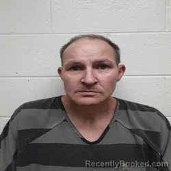 Mugshot of DUSTIN TRAVIS HENDERSON