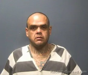 Mugshot of SANTIAGO J LEMUS