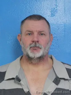 Mugshot of DEREK LANCE CROSS