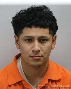 Mugshot of DARWIN ADOLFO VALLADAREZ