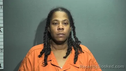 Mugshot of LASHANYA TEREISE BROWN
