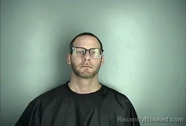 Mugshot of STEPHEN THOMAS LOWE