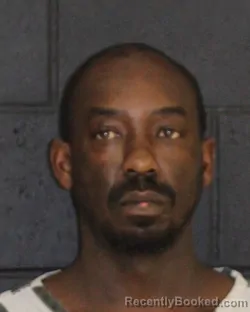 Mugshot of DERRICK DWAYNE SMITH