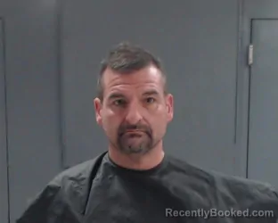 Mugshot of ROBERT CODY FARNAM