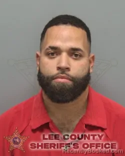 Mugshot of KELVIS MANUEL CARRASQUILLO