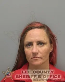 Mugshot of TIA LYNN LUNDQUIST