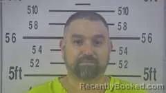 Mugshot of OMAR LOPEZ