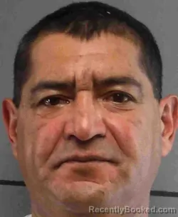 Mugshot of RAUDEL JR QUIROZ