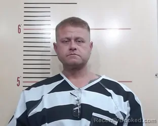 Mugshot of Jason Avery Hoelter