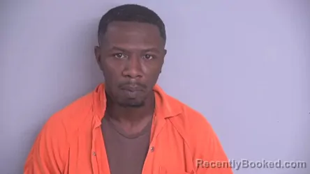 Mugshot of TERANCE DENARD DAVIS