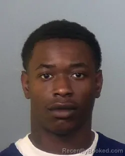 Mugshot of DAMAREON ISAIAH CUMMINGS