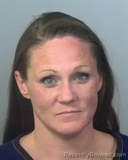 Mugshot of AMBER LYNN KNOWLES