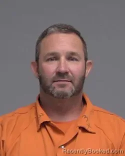 Mugshot of MICHEAL SHANE ROBERSON