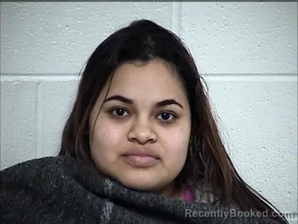 Mugshot of FLOR MILEYDI DOMINGUEZ AMADOR