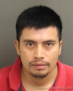 Mugshot of ROBERTO CUCULMAQUIM