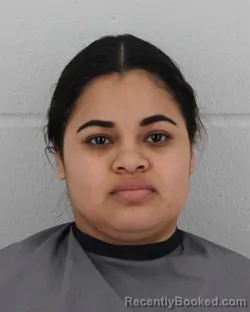 Mugshot of FLOR MILEYDI DOMINGUEZ-AMADOR