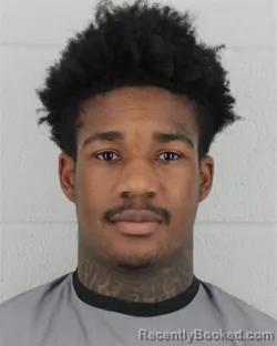 Mugshot of JEMAI LEMAREA MOSS