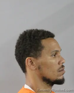 Mugshot of MANUEL BARNUM