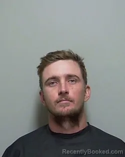 Mugshot of BANYAN NESTA ROBERDS