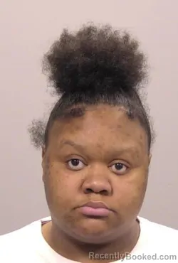 Mugshot of Aujena Dvine Walker