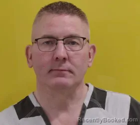 Mugshot of KIRK ALLEN HENSLEY