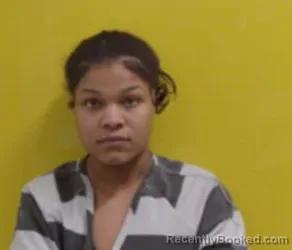 Mugshot of CORYANA QUALLS