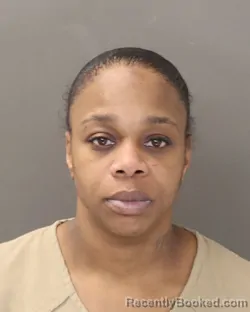 Mugshot of DIAMOND LINNETTE MITCHELL