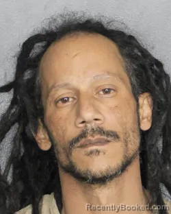 Mugshot of CASIMAR LAGARES GUERRERO