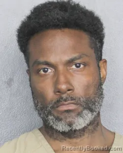 Mugshot of VINCENT TRAVIS OUTERBRIDGE