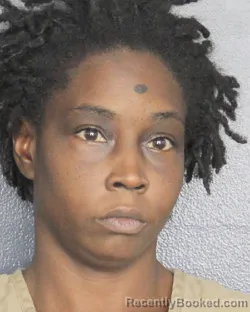 Mugshot of DEZERAY ANTOWANETTE MOORE