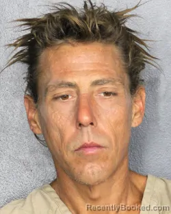 Mugshot of DONALD HARVEY SERGEANT JR