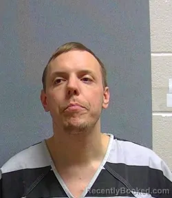 Mugshot of THOMAS OLUIC