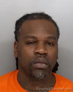 Mugshot of DARREN THOMAS