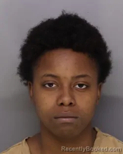 Mugshot of KINIAH WILLIS