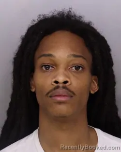 Mugshot of EMERE MILLER