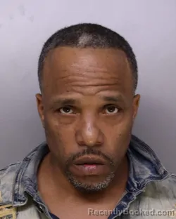 Mugshot of MAURICE WALLACE