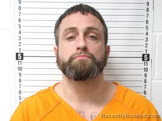 Mugshot of SHAYNE TIMOTHY LOGAN