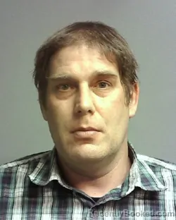 Mugshot of JUSTIN MICHAEL GECEWICH