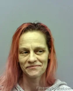 Mugshot of DANIELLE IRENE MURNYACK