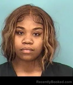 Mugshot of DYAMOND M HENDERSON